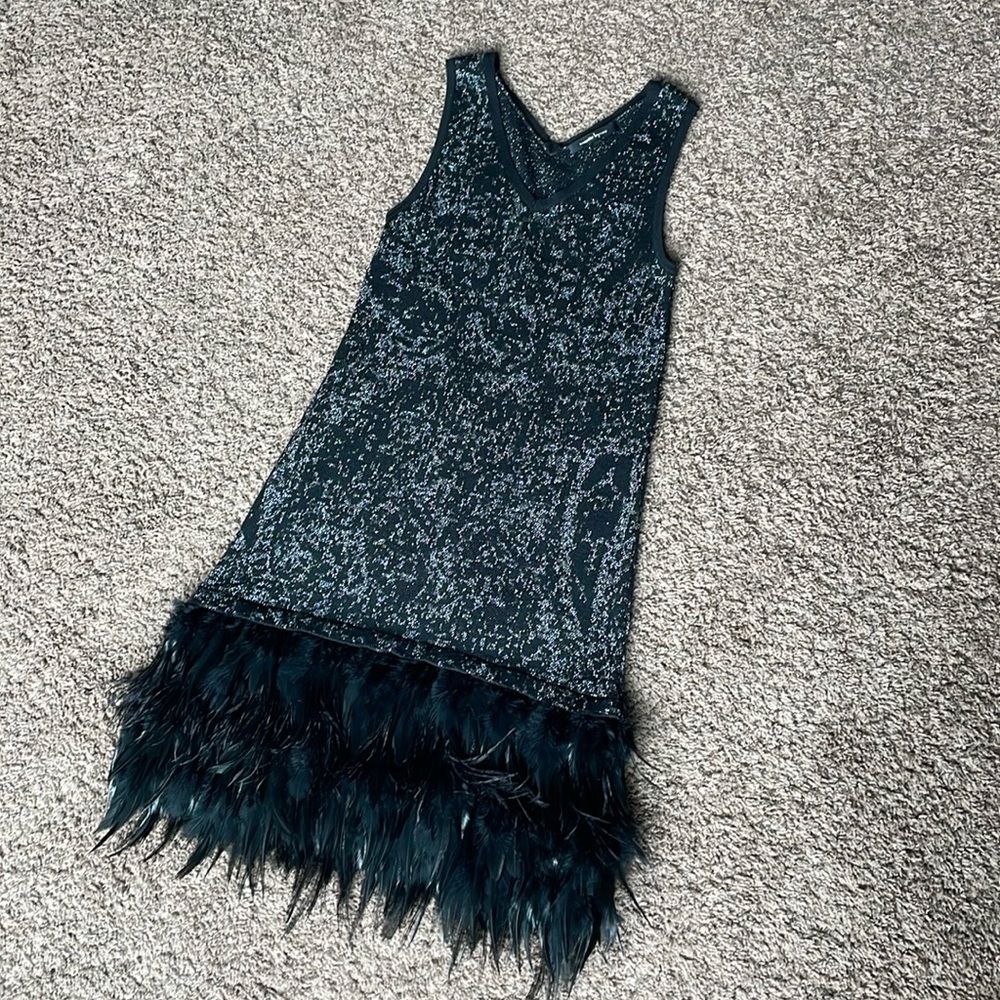 Stunning Nanette Lepore black and silver feather dress, Sz XS